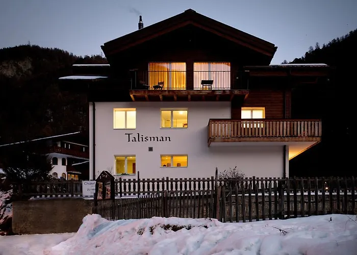 塔里斯曼木屋酒店 *